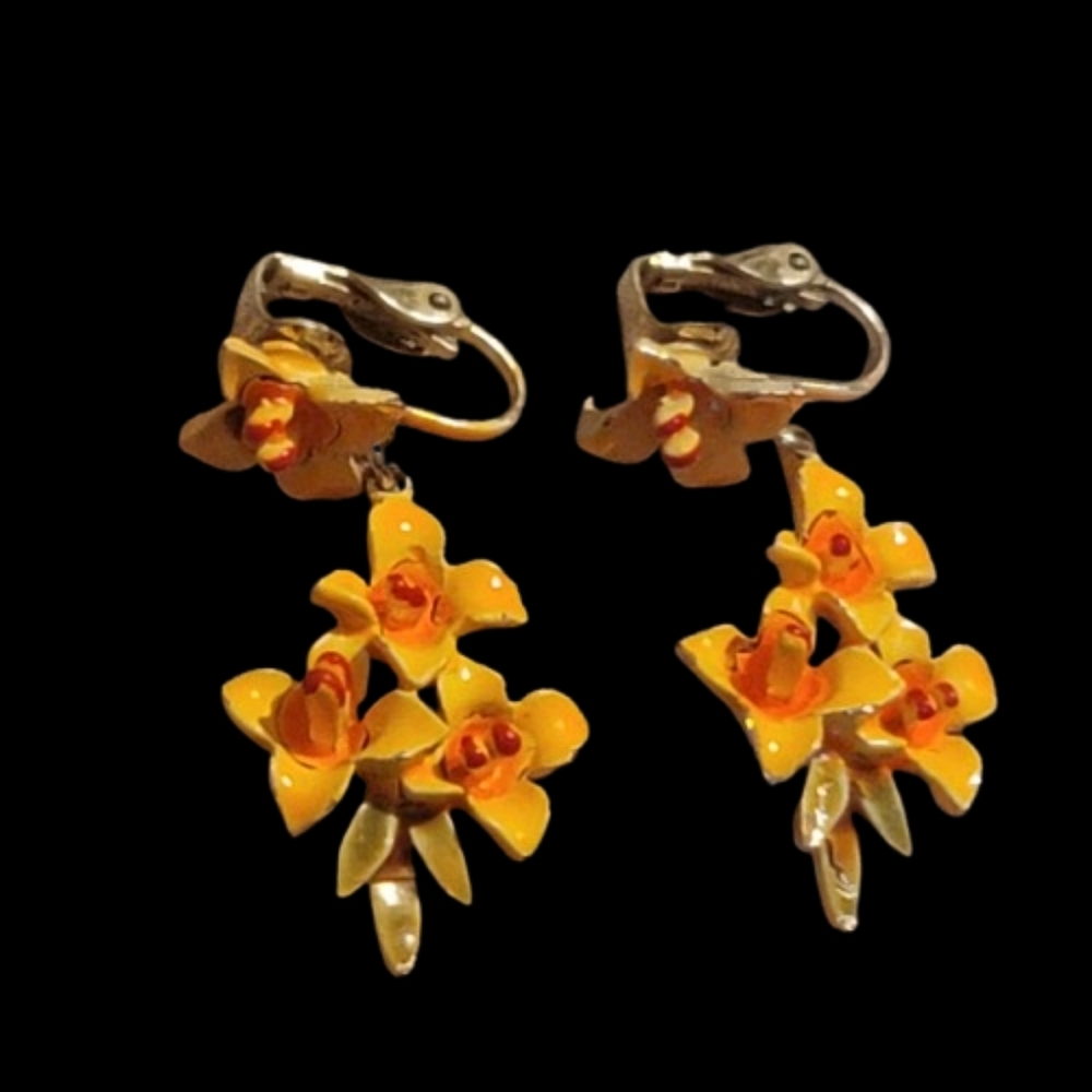 ART daffodils Floral Drop Earrings in Yellow and Orange clip on